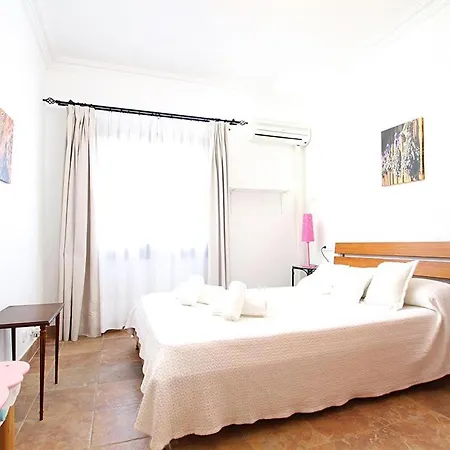 Superb 5 Bedroom Villa, Pollensa, Special Prices Car Hire For Guests Pollença