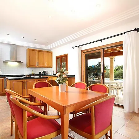 Superb 5 Bedroom Villa, Pollensa, Special Prices Car Hire For Guests Tatil Evi