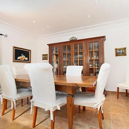 Superb 5 Bedroom Villa, Pollensa, Special Prices Car Hire For Guests Tatil Evi