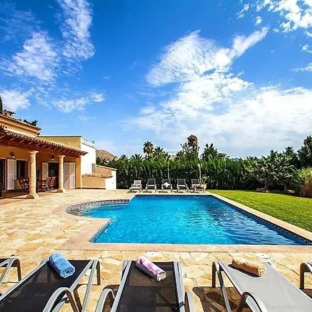Tatil Evi Superb 5 Bedroom Villa, Pollensa, Special Prices Car Hire For Guests *