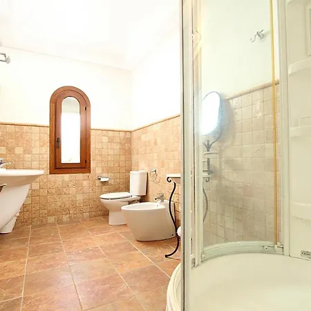 Tatil Evi Superb 5 Bedroom Villa, Pollensa, Special Prices Car Hire For Guests
