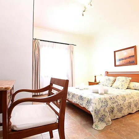 Tatil Evi Superb 5 Bedroom Villa, Pollensa, Special Prices Car Hire For Guests *