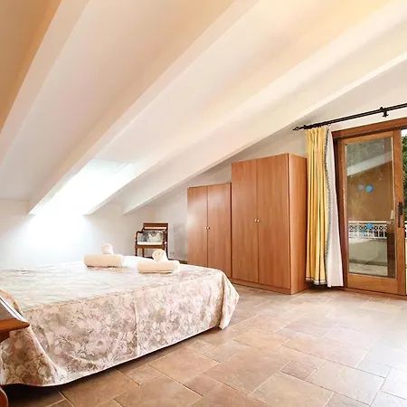 Tatil Evi Superb 5 Bedroom Villa, Pollensa, Special Prices Car Hire For Guests Pollença
